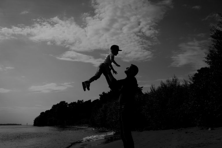 Familienfotos an der Elbe, ungestellt, Kathrin Stahl-10