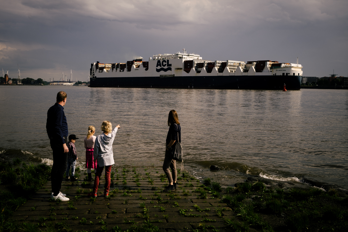 Familienfotos an der Elbe, ungestellt, Kathrin Stahl-3